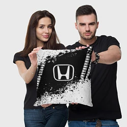 Подушка квадратная Honda: Black Spray, цвет: 3D-принт — фото 2