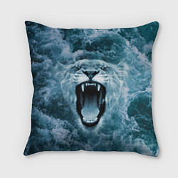 Подушка квадратная Львица в бушующих волнах, цвет: 3D-принт