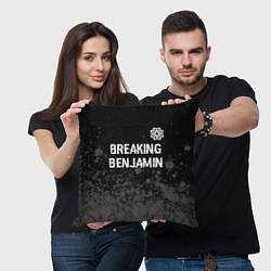 Подушка квадратная Breaking Benjamin glitch на темном фоне: символ св, цвет: 3D-принт — фото 2