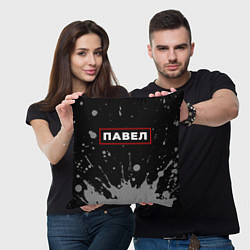 Подушка квадратная Павел - в красной рамке на темном, цвет: 3D-принт — фото 2