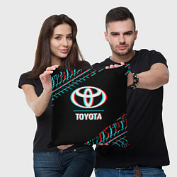 Подушка квадратная Значок Toyota в стиле glitch на темном фоне, цвет: 3D-принт — фото 2