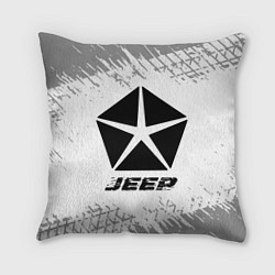 Подушка квадратная Jeep speed на светлом фоне со следами шин