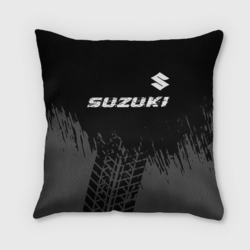 Подушка квадратная Suzuki speed на темном фоне со следами шин: символ / 3D-принт – фото 1