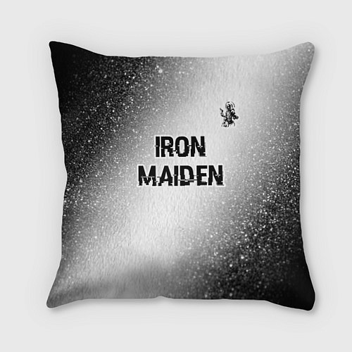 Подушка квадратная Iron Maiden glitch на светлом фоне посередине / 3D-принт – фото 1