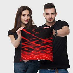 Подушка квадратная Красные абстрактные полосы на чёрном фоне, цвет: 3D-принт — фото 2