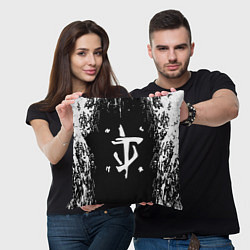 Подушка квадратная Doom краска белая текстура, цвет: 3D-принт — фото 2