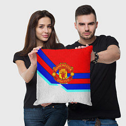 Подушка квадратная Манчестер Юнайтед полосы геометрия, цвет: 3D-принт — фото 2