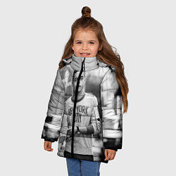 Куртка зимняя для девочки Rami Malek, цвет: 3D-черный — фото 2