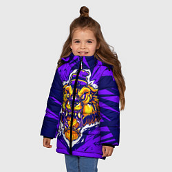 Куртка зимняя для девочки Граффити Лев фиолетовый, цвет: 3D-черный — фото 2