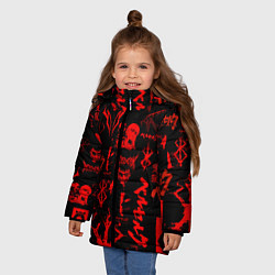 Куртка зимняя для девочки БЕРСЕРК ПАТТЕРН СИМВОЛИКА КЛЕЙМО, цвет: 3D-черный — фото 2