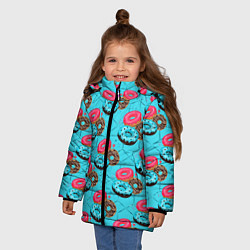 Куртка зимняя для девочки Яркие пончики, цвет: 3D-светло-серый — фото 2