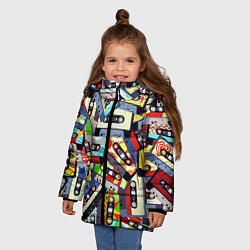 Куртка зимняя для девочки ТЕКСТУРА АУДИОКАССЕТ, цвет: 3D-красный — фото 2