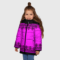 Куртка зимняя для девочки Черное кружево на неоновом розовом фоне, цвет: 3D-светло-серый — фото 2