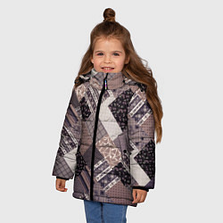 Куртка зимняя для девочки Коричневый узор в стиле фолк-пэчворк, цвет: 3D-светло-серый — фото 2