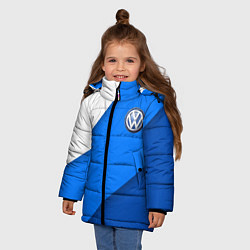 Куртка зимняя для девочки Volkswagen - голубые линии, цвет: 3D-черный — фото 2