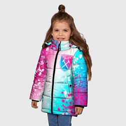 Куртка зимняя для девочки West Ham neon gradient style вертикально, цвет: 3D-черный — фото 2
