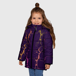 Куртка зимняя для девочки Молнии на пурпурном, цвет: 3D-красный — фото 2