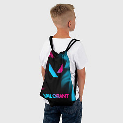 Рюкзак-мешок Valorant - neon gradient: символ сверху надпись сн, цвет: 3D-принт — фото 2
