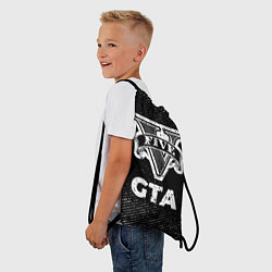 Рюкзак-мешок GTA с потертостями на темном фоне, цвет: 3D-принт — фото 2