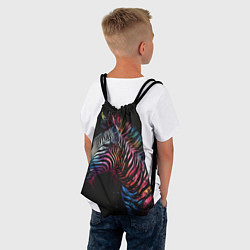 Рюкзак-мешок Разноцветная зебра на темном фоне, цвет: 3D-принт — фото 2