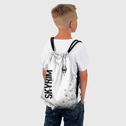 Рюкзак-мешок Skyrim glitch на светлом фоне: надпись, символ, цвет: 3D-принт — фото 2