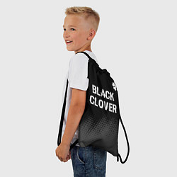 Рюкзак-мешок Black Clover glitch на темном фоне: символ сверху, цвет: 3D-принт — фото 2