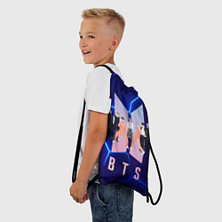 Рюкзак-мешок BTS на темно-синем фоне, цвет: 3D-принт — фото 2