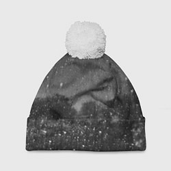 Шапка c помпоном Абстрактная тьма и следы белой краски