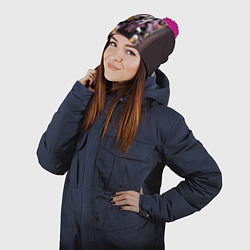 Шапка с помпоном Вампир держит кружку пива, цвет: 3D-малиновый — фото 2