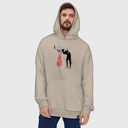 Толстовка-худи оверсайз Девушку тошнит сердцами граффити Бэнкси, цвет: миндальный — фото 2