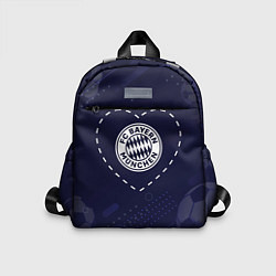 Детский рюкзак Лого Bayern в сердечке на фоне мячей
