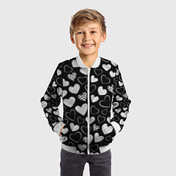 Бомбер детский Белые сердечки на черном фоне, цвет: 3D-белый — фото 2