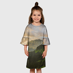 Платье клеш для девочки Горы, лес, небо, цвет: 3D-принт — фото 2