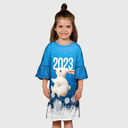 Платье клеш для девочки Белый большой кролик, цвет: 3D-принт — фото 2