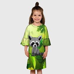 Платье клеш для девочки Енот на фоне зеленой листвы, цвет: 3D-принт — фото 2