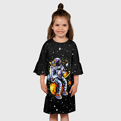 Платье клеш для девочки Космонавт на рыбалке - неон, цвет: 3D-принт — фото 2