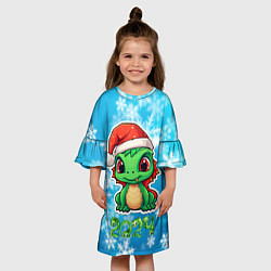 Платье клеш для девочки Маленький зеленый новогодний дракон, цвет: 3D-принт — фото 2