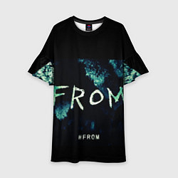 Детское платье Извне на фоне леса