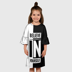 Платье клеш для девочки Верь в себя надпись черно белая, цвет: 3D-принт — фото 2