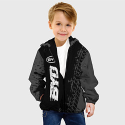 Куртка с капюшоном детская BYD speed на темном фоне со следами шин: по-вертик, цвет: 3D-черный — фото 2