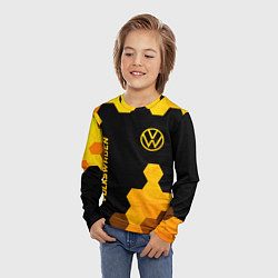 Лонгслив детский Volkswagen - gold gradient: символ и надпись верти, цвет: 3D-принт — фото 2