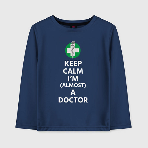 Детский лонгслив Keep calm I??m a doctor / Тёмно-синий – фото 1