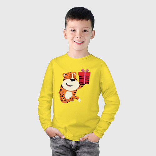 Детский лонгслив Тигренок с подарком к Новому Году / Желтый – фото 3