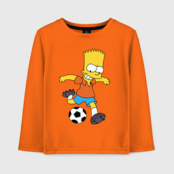 Детский лонгслив Барт Симпсон бьёт по футбольному мячу