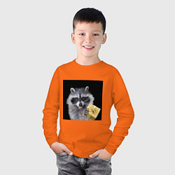 Лонгслив хлопковый детский Милый енот с желтым подарком, цвет: оранжевый — фото 2