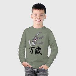 Лонгслив хлопковый детский Шальной заяц кричит банзай, цвет: авокадо — фото 2