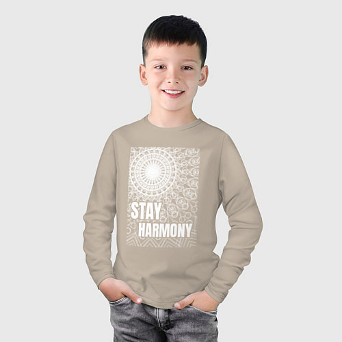 Детский лонгслив Stay harmony надпись и мандала / Миндальный – фото 3