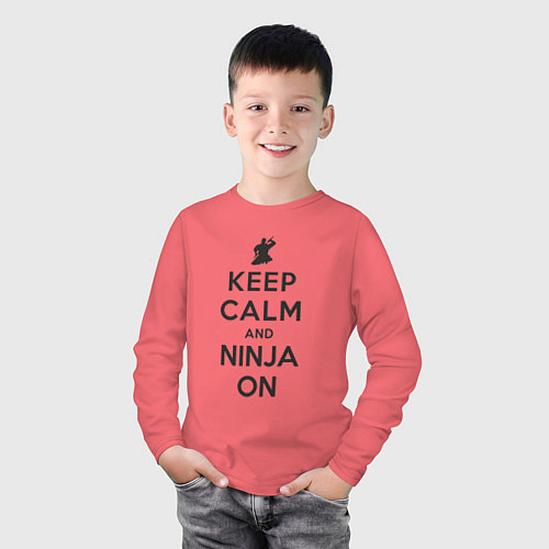 Детский лонгслив Keep calm and ninja on / Коралловый – фото 3