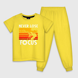 Пижама хлопковая детская Never lose focus, цвет: желтый