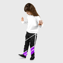 Брюки детские Бело-фиолетовые полосы на чёрном фоне, цвет: 3D-принт — фото 2
